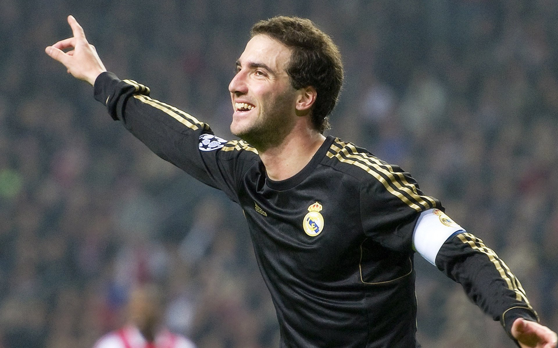 体育新闻中心推动智慧体育场馆数字媒体应用升级，智慧体育场馆可视化ppt